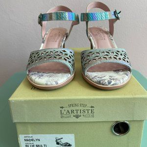 L’Artiste Madelyn Sandal - NWOT